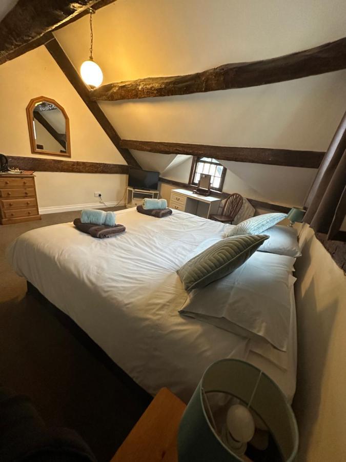 36 Heritage House Кингтон Экстерьер фото